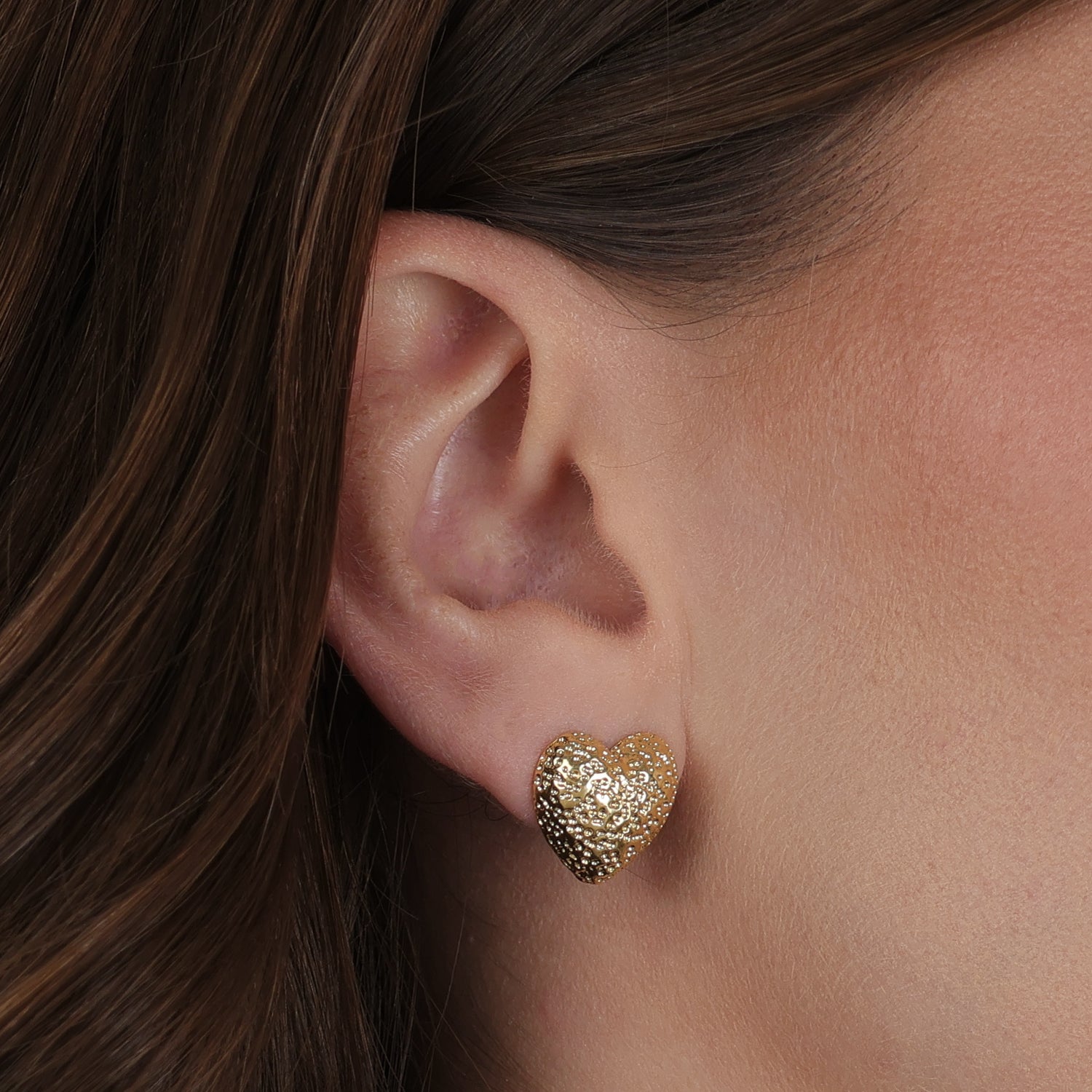 Brinco Dourado de Coração Irregular - Galeria