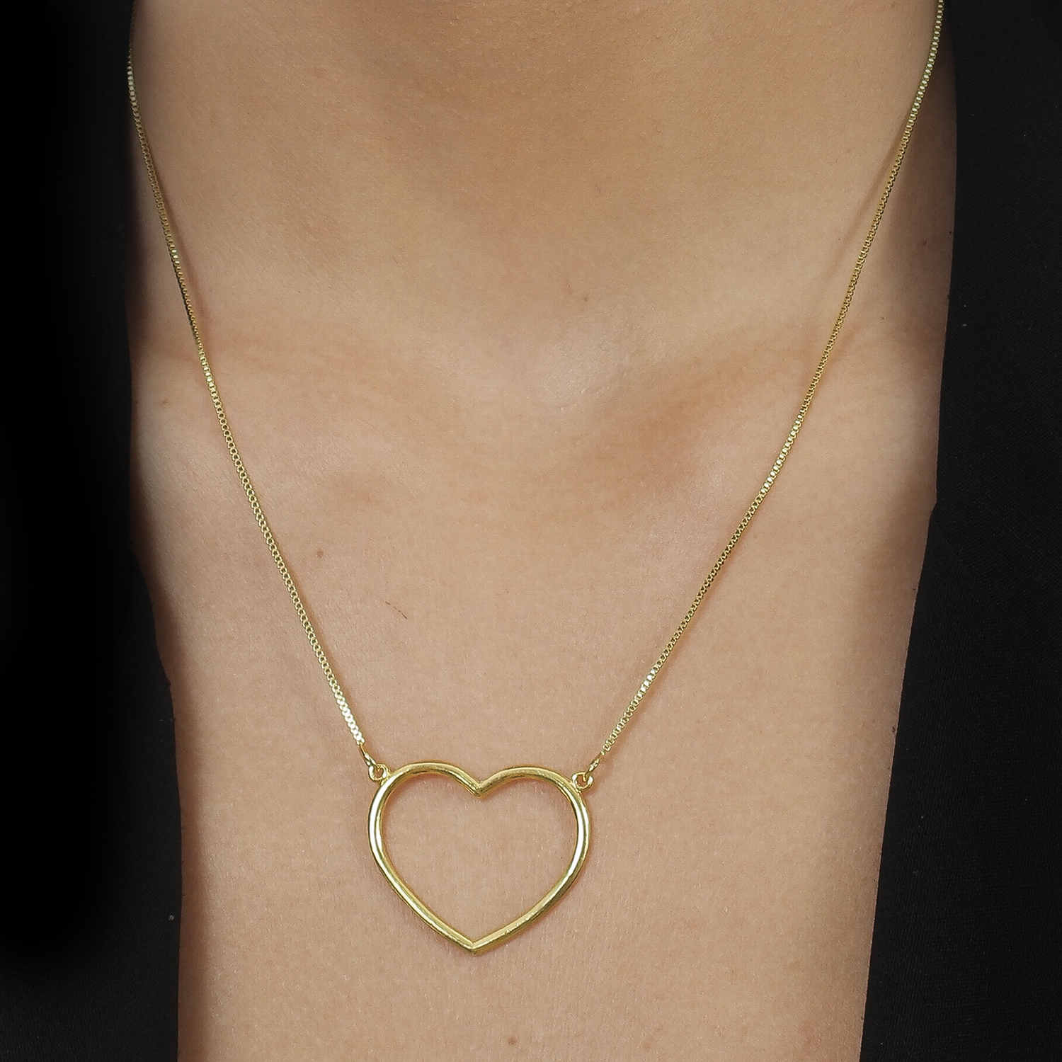 Colar Dourado de Coração Vazado Arco - Galeria