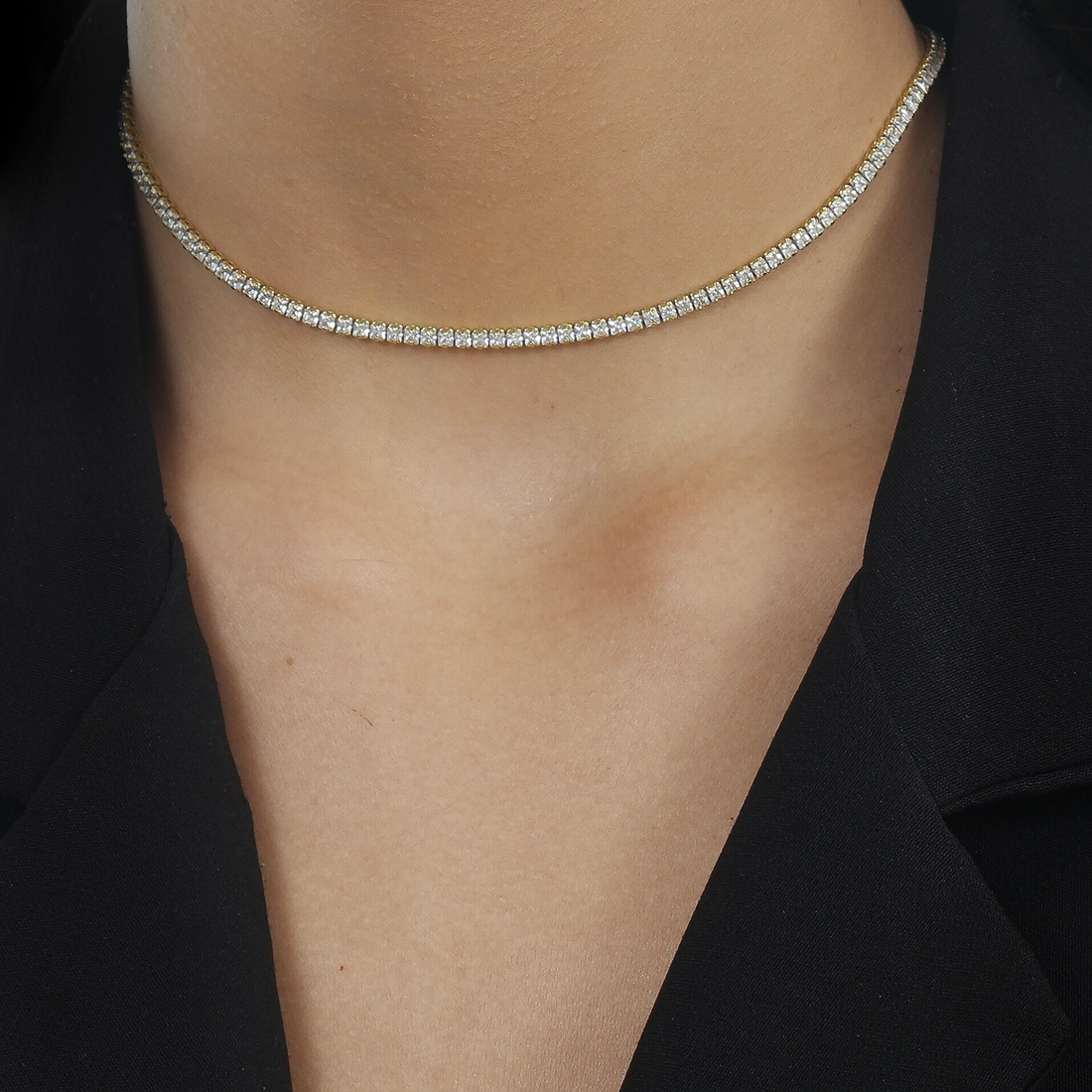 Colar Dourado Chocker Riviera Pedras Brancas - Galeria